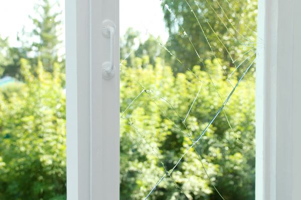 Cracked Window Repair in Huntington Station